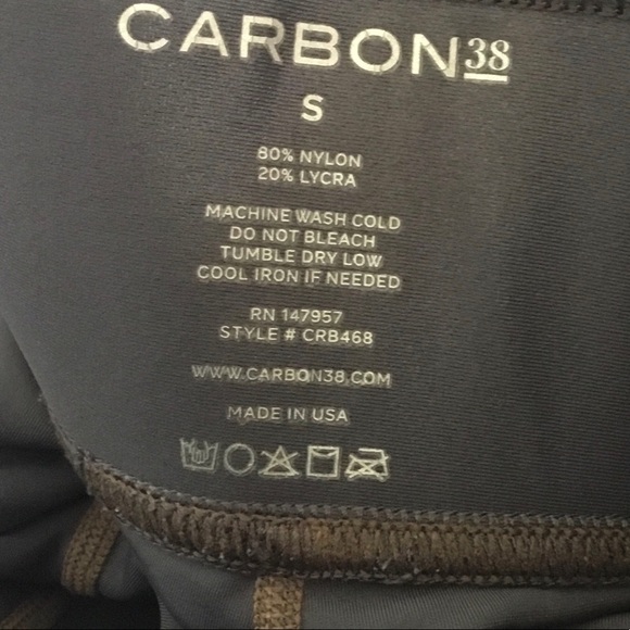 Carbon38 Metallic Shine Takara Cropped Leggings - Picture 7 of 10